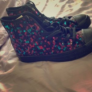 Sequins converse